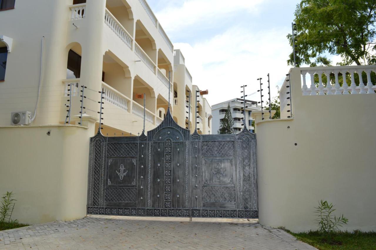Hotel Tiffany Mombasa Exterior photo