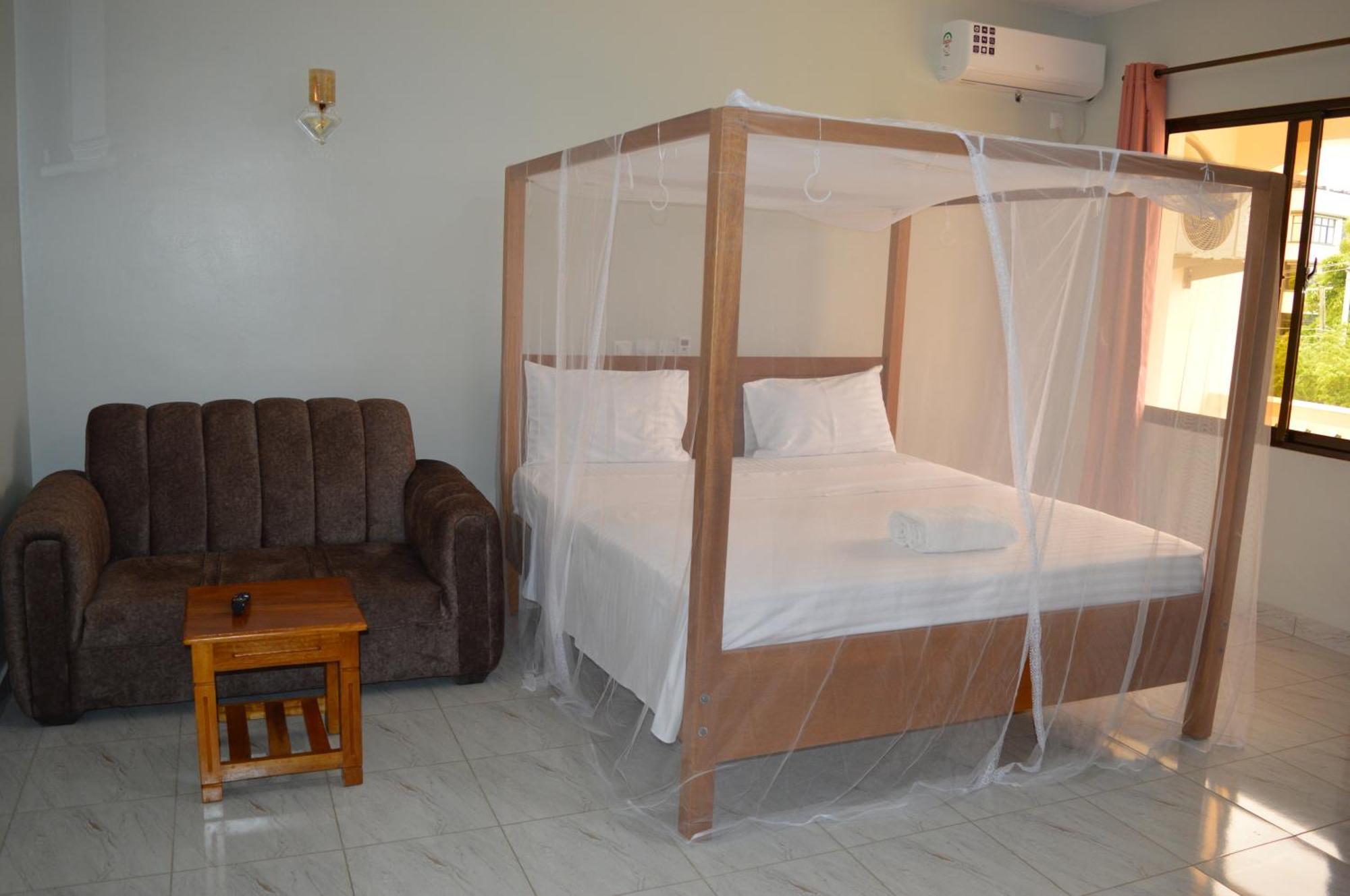Hotel Tiffany Mombasa Exterior photo