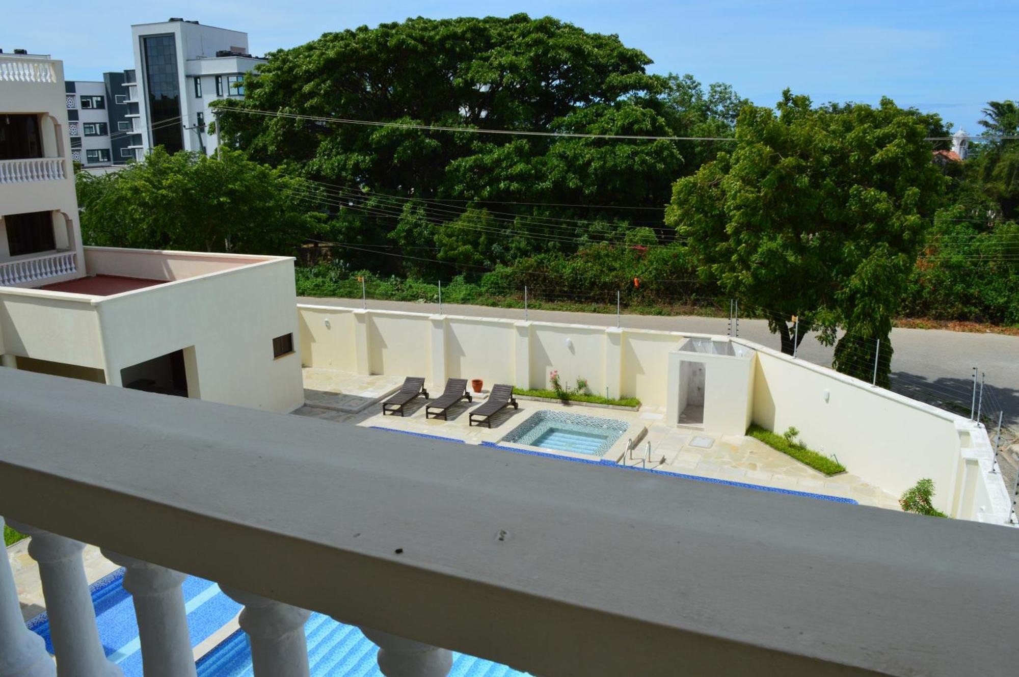 Hotel Tiffany Mombasa Exterior photo