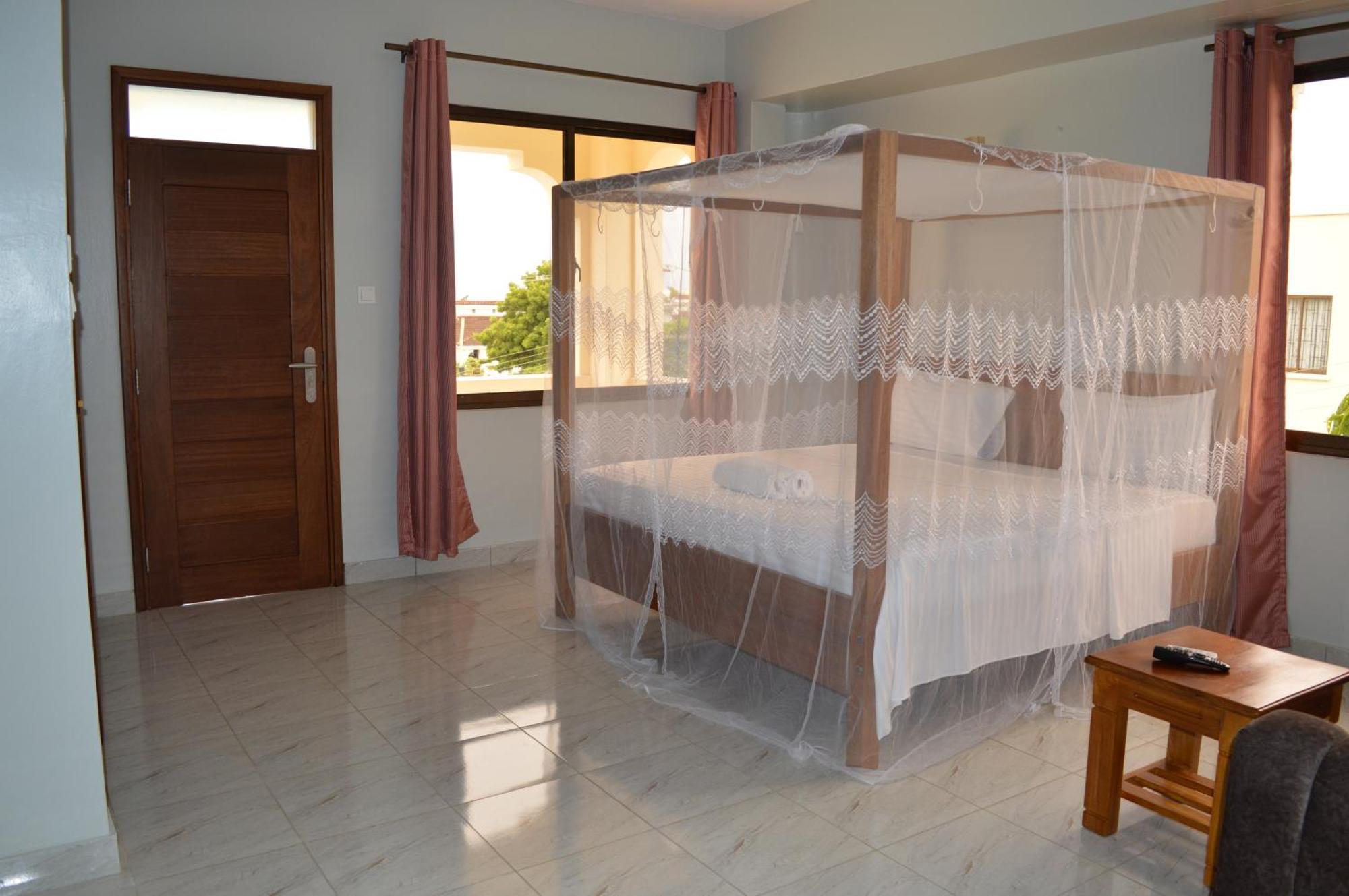 Hotel Tiffany Mombasa Exterior photo