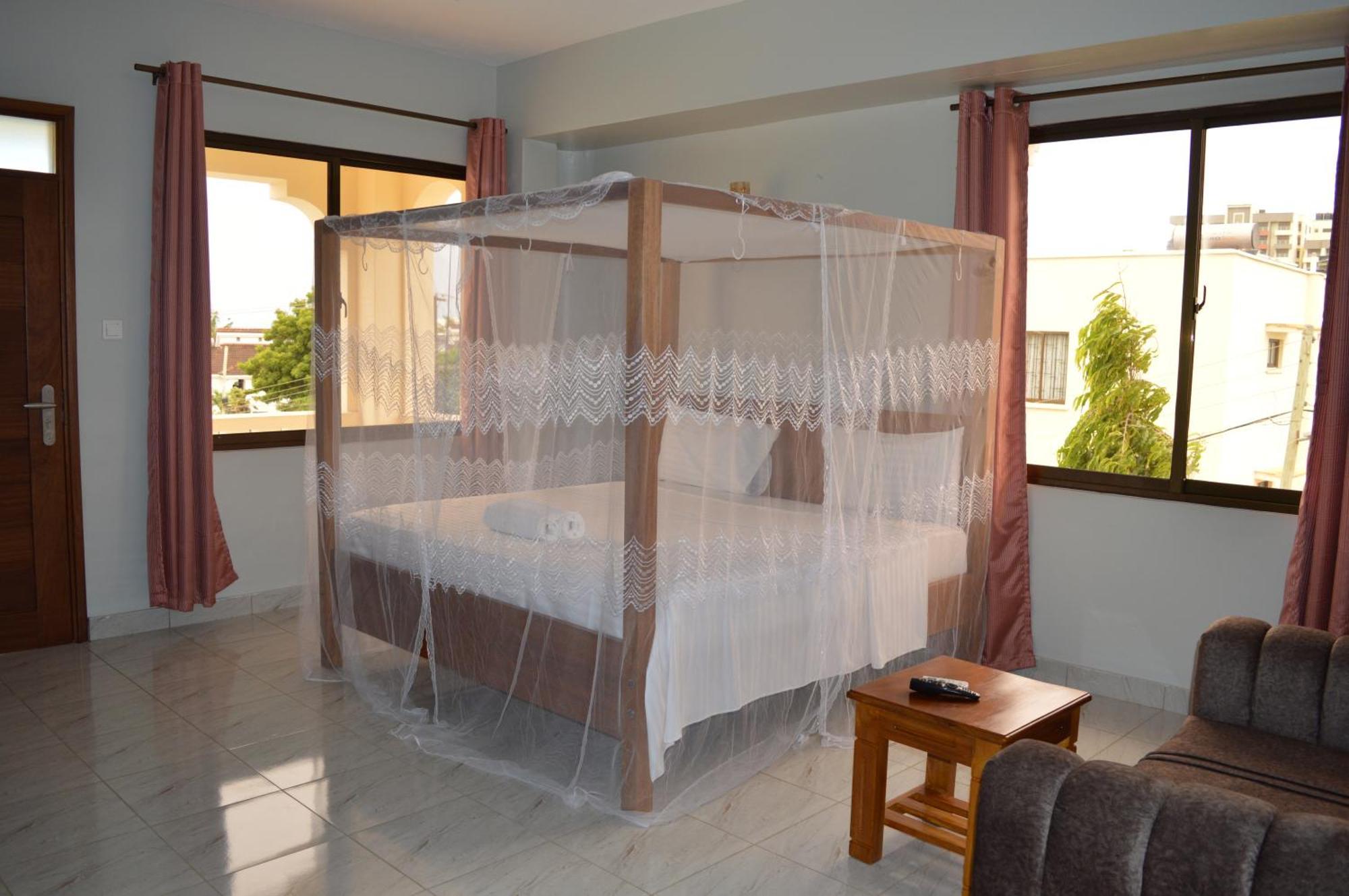 Hotel Tiffany Mombasa Exterior photo